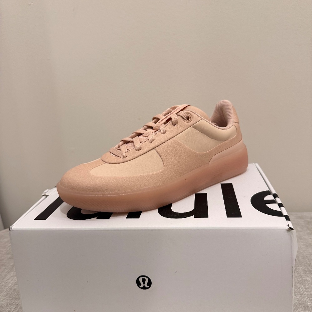 Lululemon city sneakers
